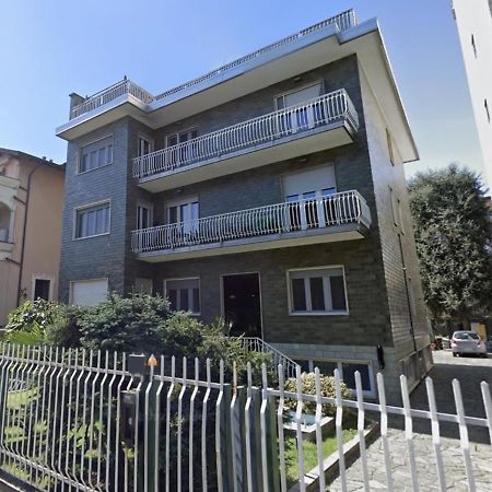 R39 Modern Apartment With Private Parking Милано Екстериор снимка