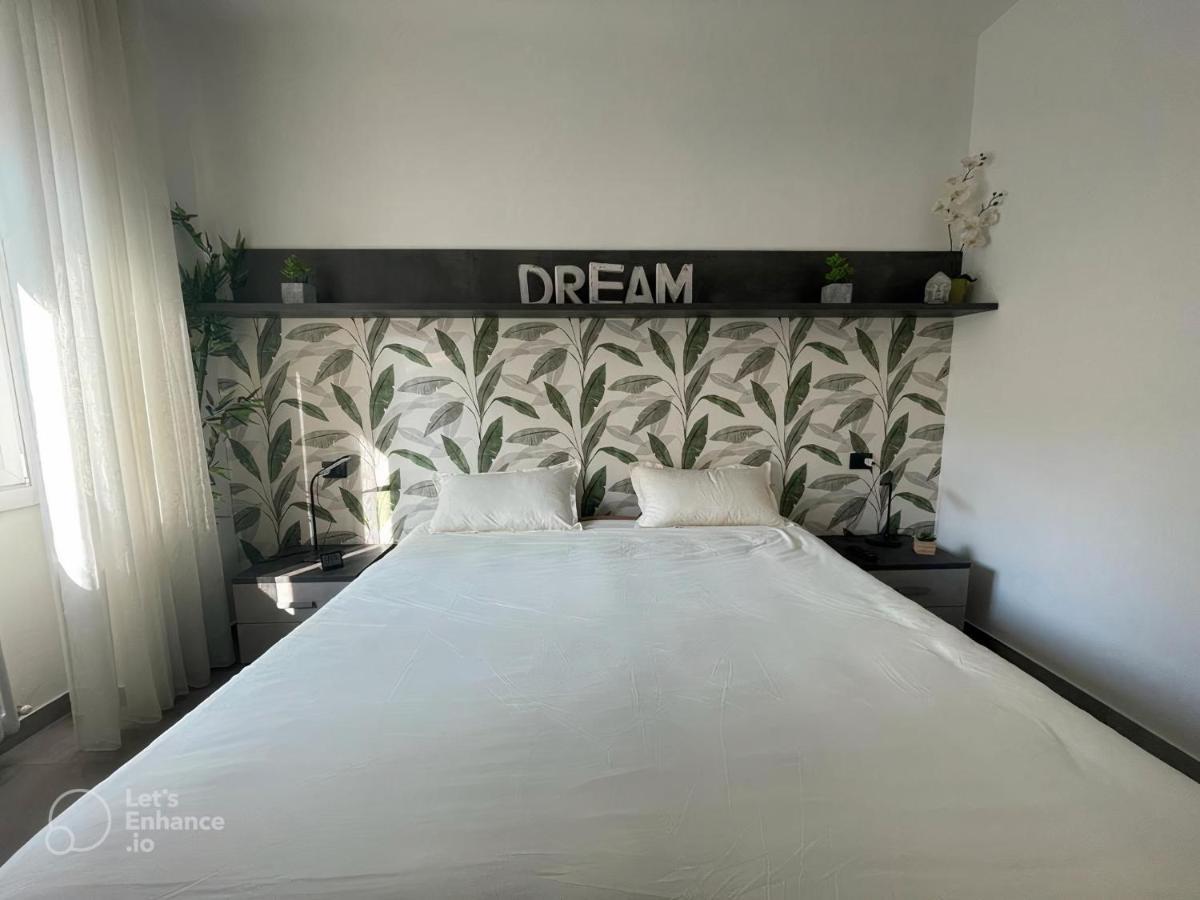R39 Modern Apartment With Private Parking Милано Екстериор снимка