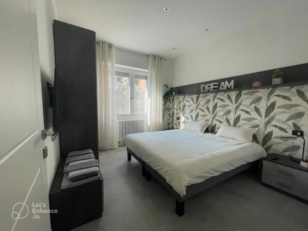 R39 Modern Apartment With Private Parking Милано Екстериор снимка