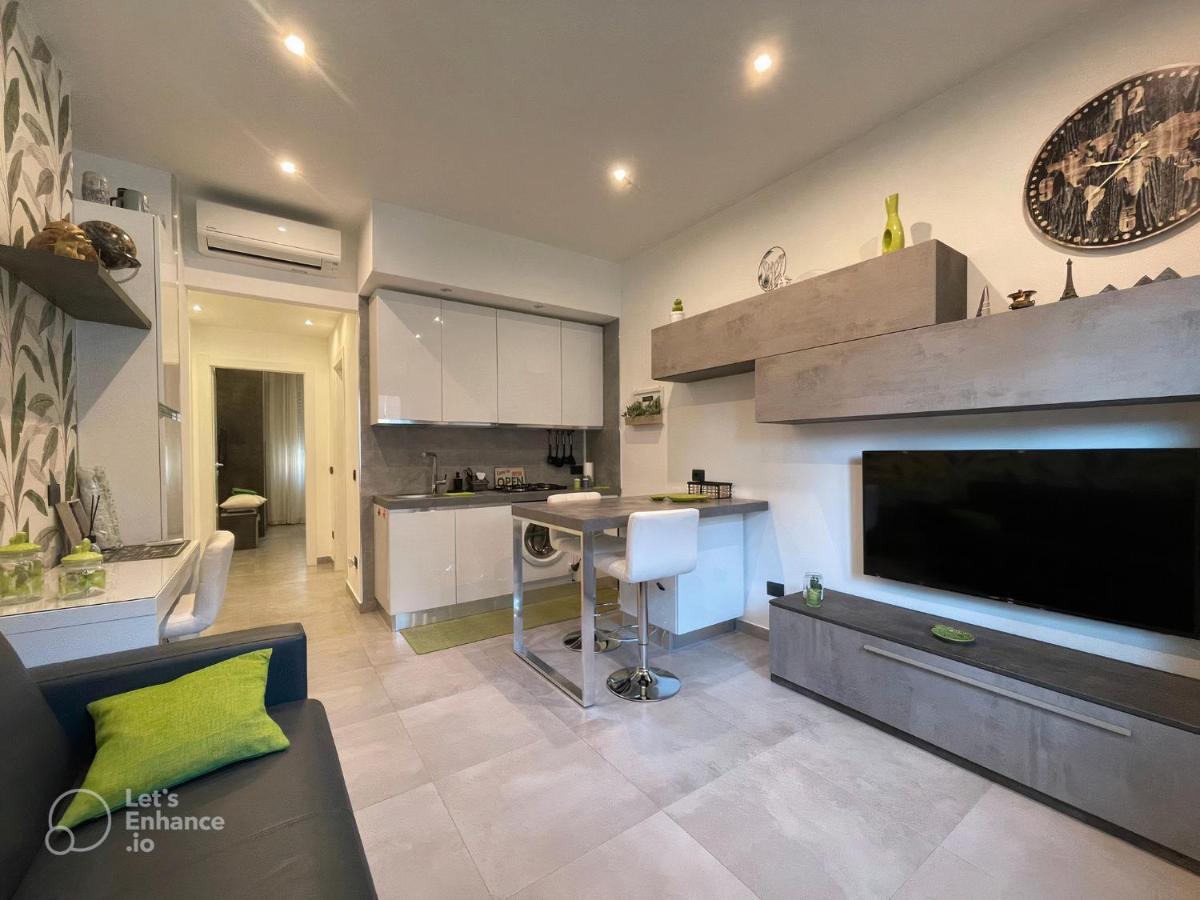 R39 Modern Apartment With Private Parking Милано Екстериор снимка